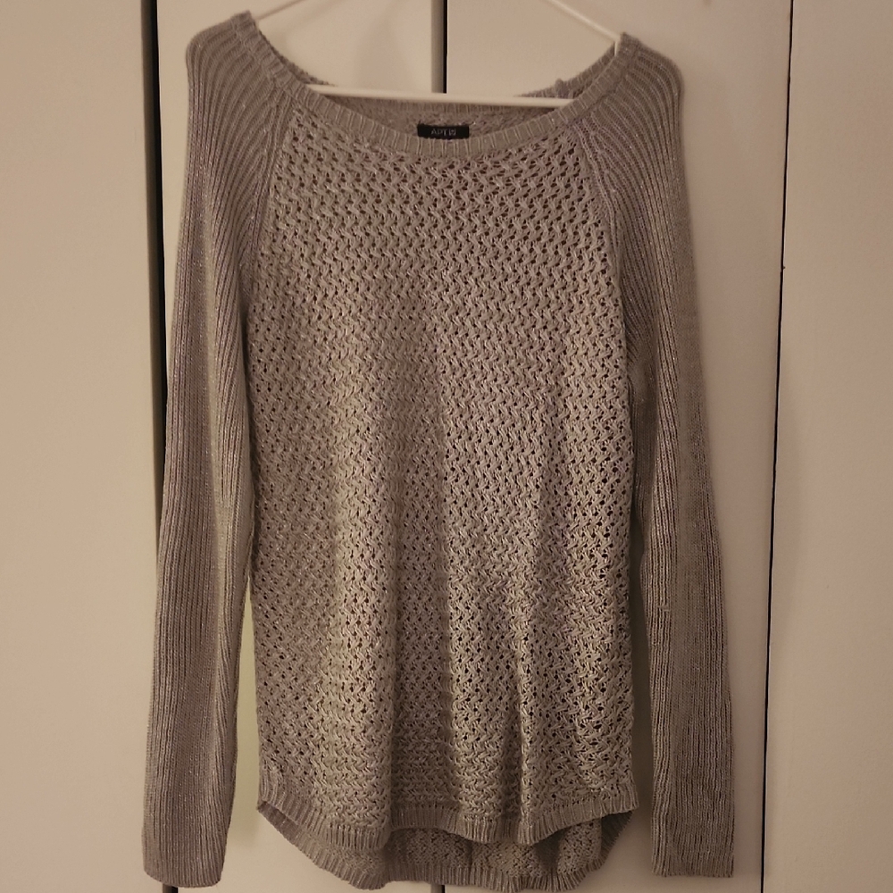 Apt. 9 Gray Crew Neck Sweater with Chevron Pattern
